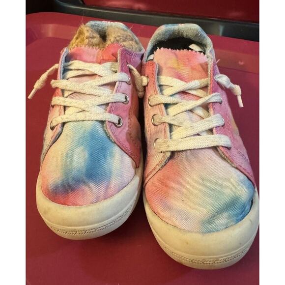 SHOES 3 Pairs Size 4 1-Heelys W/out Wheels 1-Falls Creek Tenis Shoe And 1-And1 - Picture 3 of 16